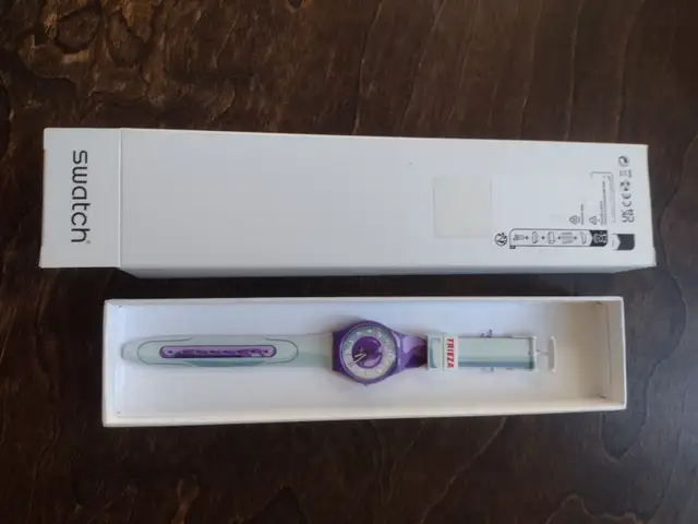 Montre pour enfant Swatch in Jewellery & Watches in City of Montréal - Image 2