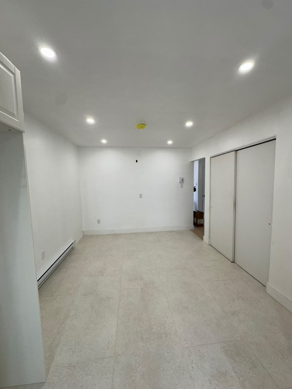 5 ½ à louer – Saint-Michel – 2 050 $/mois 4