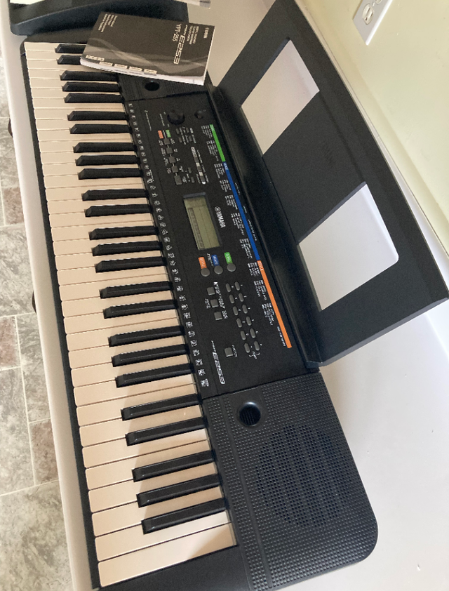 Two Yamaha keyboards for sale in Pianos & Keyboards in Cole Harbour - Image 4