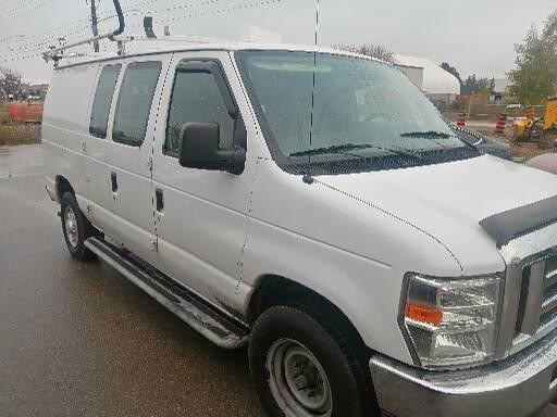 2011 Ford E250 Full Size cargo van in Cars & Trucks in Guelph - Image 3