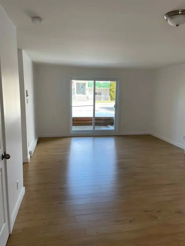 Beloeil - Grand 4 1/2 fraîchement rénové