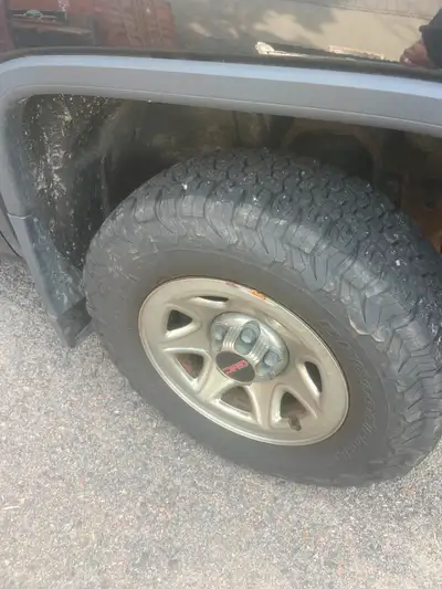 Truck just had the transmission rebuilt @ 156,600 km, $6200.00 Good breaks and tires Needs rocker pa...