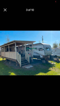 2017  Forest River 35’ Wildwood couples trailer