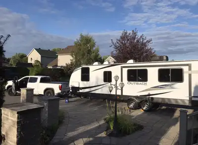 ✨ À qui la chance! Doit partir, faites une offre❗️ Roulotte Outback de Keystone 2020 Pour 2 adultes...