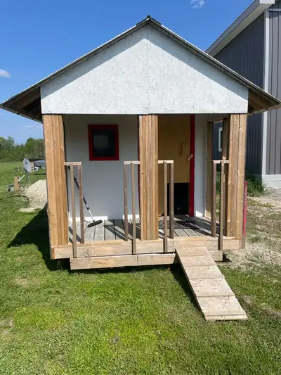 Playhouse/ shed, View more