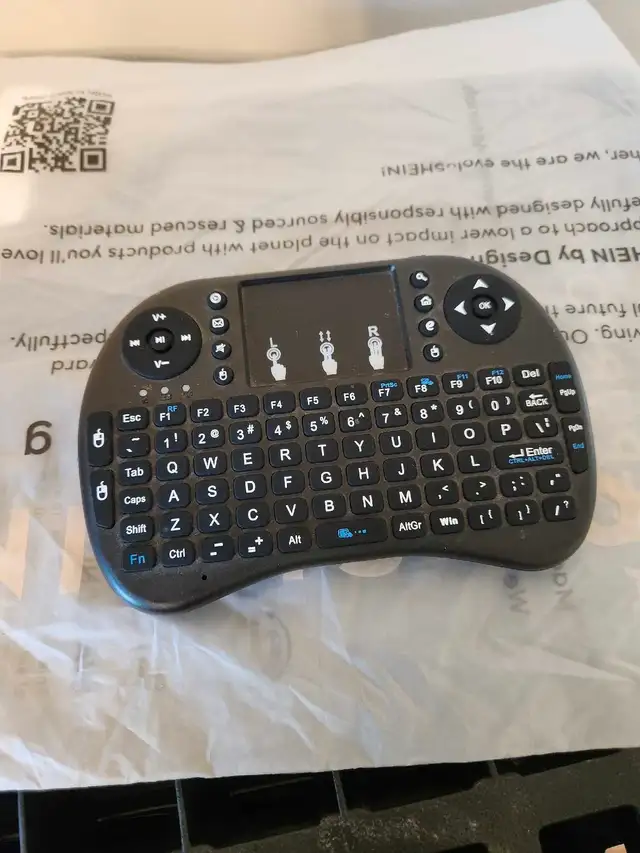 Handheld mini media keyboard632346041464351215