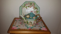 Bird teapot with tray