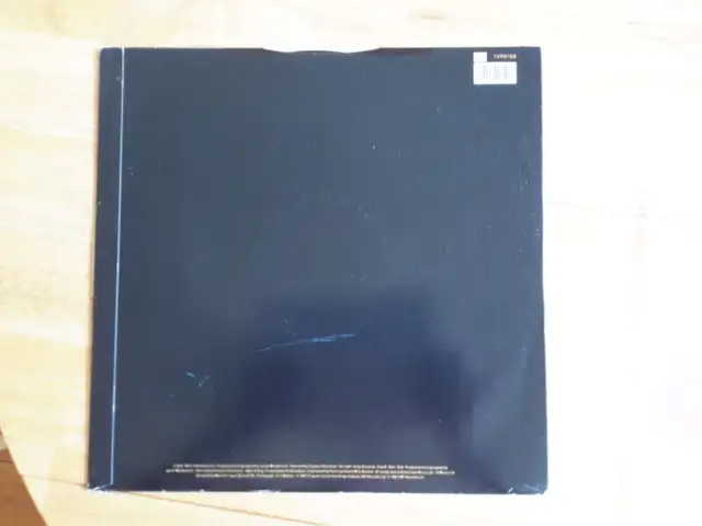 Pet Shop Boys Rent UK 12'' vinyl 1987 very good condition in Arts & Collectibles in City of Montréal - Image 3