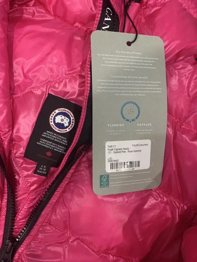 New Canada Goose Youth Cypress Hoody Summit Pink Large (14-16) in Kids & Youth in City of Toronto - Image 4