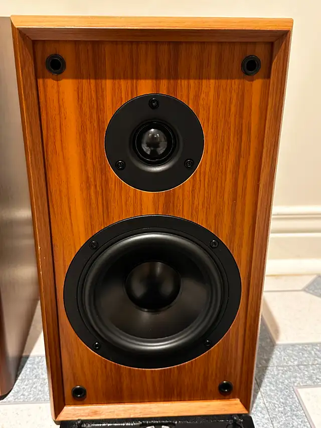 Mies S1 Speakers - Pair in General Electronics in Markham / York Region - Image 5