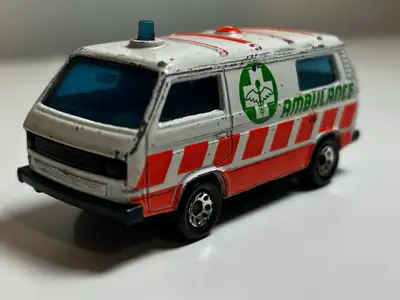 MATCHBOX VOLKSWAGEN TRANSPORTER AMBULANCE VINTAGE 1987 1375 Keswick Dr. SW, Edmonton, AB T6W 1A5 app...