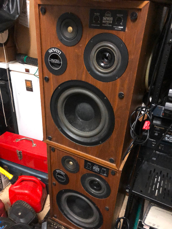 Cerwin Vega U-15 speaker cabinets. Rare find! in Speakers in Oshawa / Durham Region - Image 3