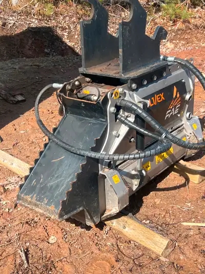 2022 FAE - BL1/EX Mulcher. Mulcher has 88 hrs usage. Originally blades on Mulcher. All greased point...