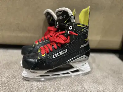 Bauer Supreme S35 hockey skates - size 9.5 (shoe size 10-11), View more