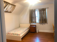Room for rent (close to Bayview Subway)
