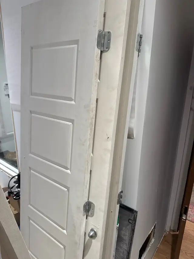 22 x 80 in -  Interior Doors (I have 6) in Windows, Doors & Trim in City of Montréal - Image 2