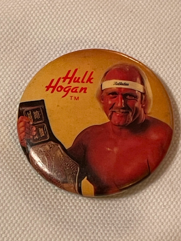 Vintage hulk hogan pin in Arts & Collectibles in City of Toronto