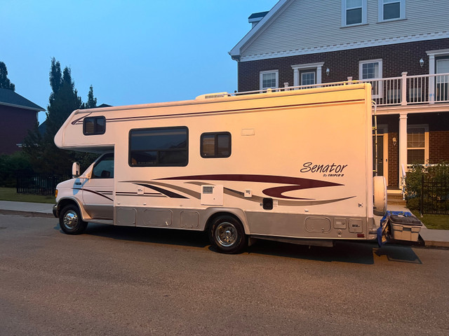 AMAZING CLASS C 24 FT | RVs & Motorhomes | Edmonton | Kijiji image.