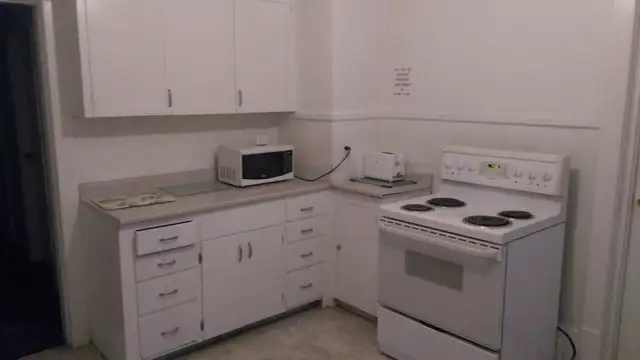 11819-129 Ave furnished room for rent