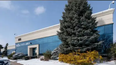 An office for lease in Regus Glen Abby Oakville