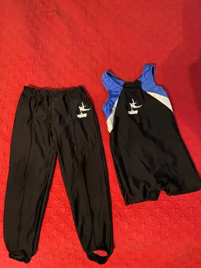 Boys gymnastics suit for 4 to 6 yr old. Not sure of exact size. Tag does not say.