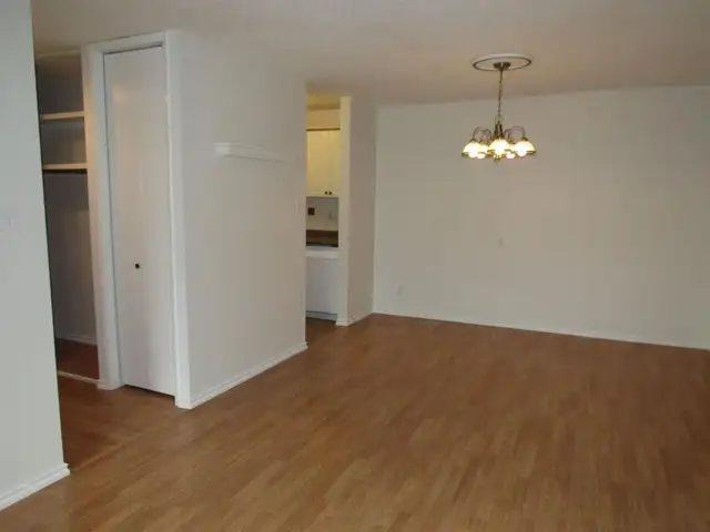 2-Bedroom Condo Unit for Rent in Riverbend in Long Term Rentals in Edmonton - Image 10