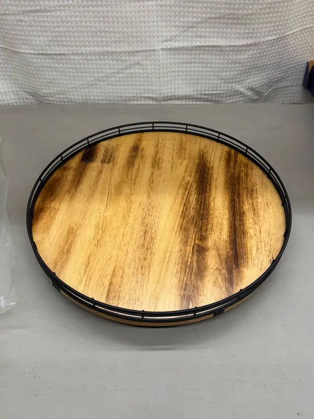 16" Lazy Susan Oak Wood Turntable in Home Décor & Accents in Hamilton - Image 9