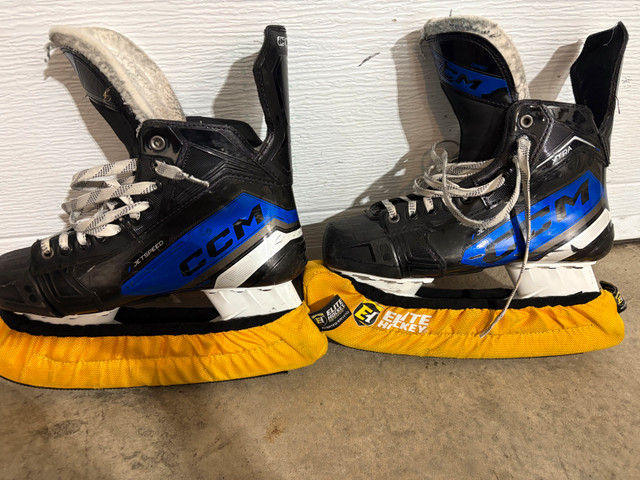 Patins de hockey CCM Jetspeed XTRA – Grandeur 8 dans Hockey  à Trois-Rivières