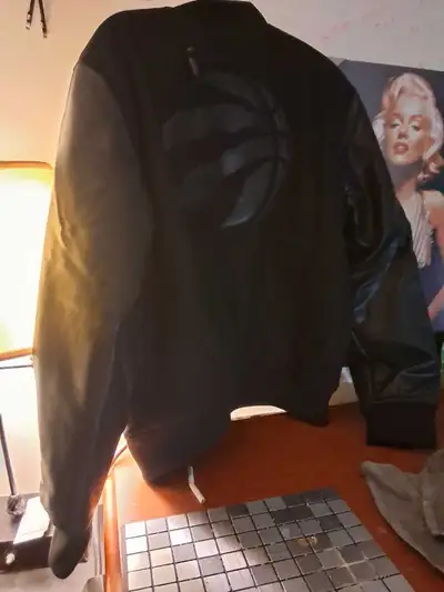 radars me jacket size medium , View more