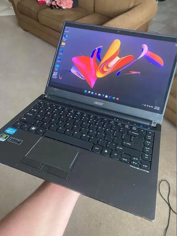 i7 Acer Aspire 8481 Windows 11 Office 2023 laptop in Laptops in Calgary - Image 4