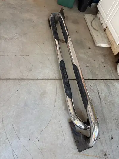 Side steps came off 2003 Ram 2500 mega cab but will fit many other makes and models of truck. Chrome...