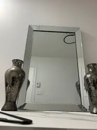 Mirroir vitree / Glass mirror (2 items)