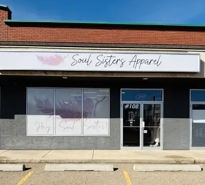 Great retail bay available for Lease with quick possession in Medicine Hat. This 1,536 square foot b...