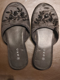 Silk slippers size 8