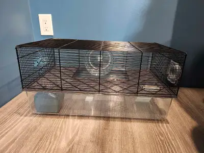 It's a year old bought new comes with wheel, bowl, water bottle, and house pick up belgrave