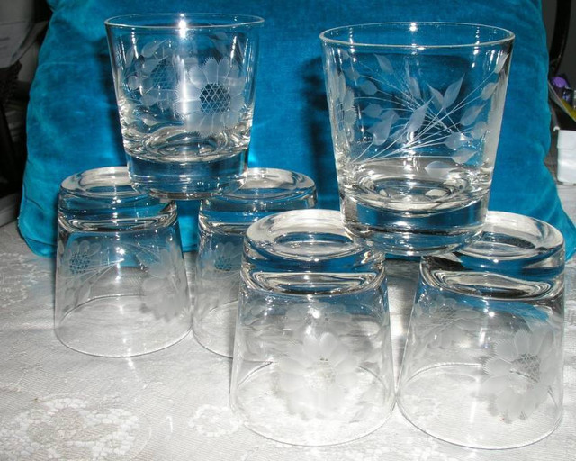 CORNFLOWER  TUMBLERS in Arts & Collectibles in Kawartha Lakes - Image 4
