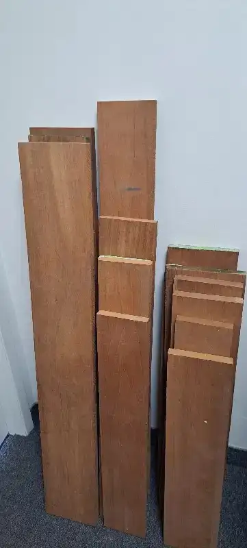 16pcs de bois d'acajou tailles assorties d'environ 1'' a 1 1/4'', View more