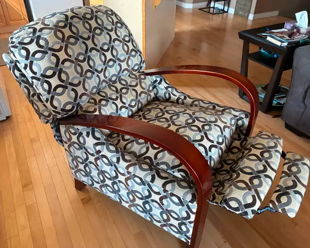 2 matching self recliner chairs. Non smoking, no pets63006662159875121
