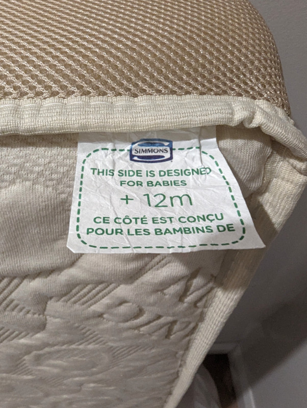 Simmons two sided crib mattress in Cribs in Gatineau - Image 4