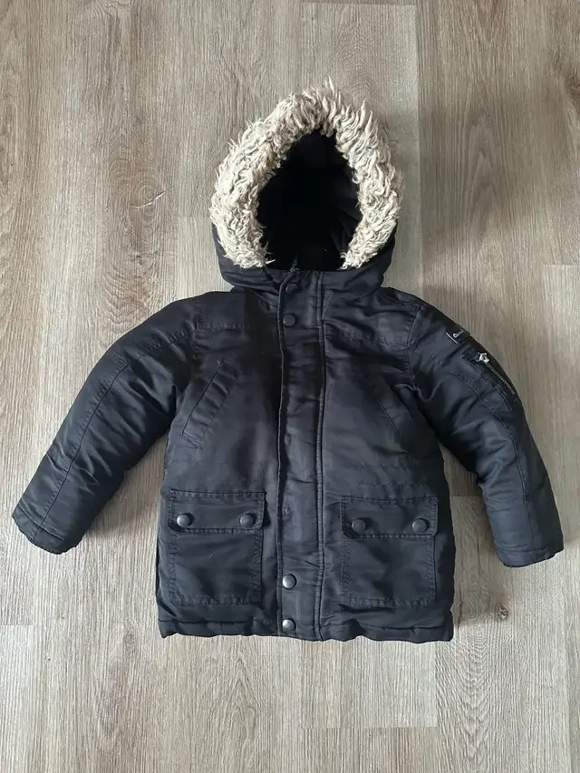 Canadiana coat 4T in Clothing - 4T in Cornwall - Image 2