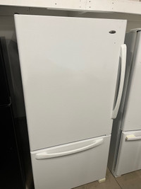 Amana white bottom freezer fridge 33” 