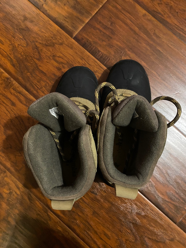 Columbia Waterproof Boots (7) in Women's - Shoes in Windsor Region - Image 2
