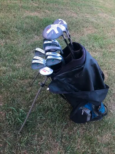 12 pc Taylormade, Prestige, Turbo Power etc Right golf clubs/bag, View more