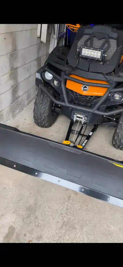 Selling good condition 2016 Can am outlander XTP 1000cc comes with original Can Am outlander snow pl...