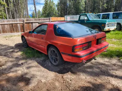 1986 Mazda Rx7 Manual transmission, seized engine, great project car body is dent and rust free besi...