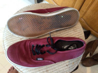 Vans maroon shoes size 8