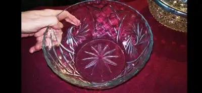 1 chip but I don't want to throw it out I have 2 brandy glasses in this pattern And a platter but I...