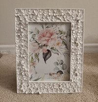Isaac Jacob's Flower Textured Handcrafted Picture Photo Frame