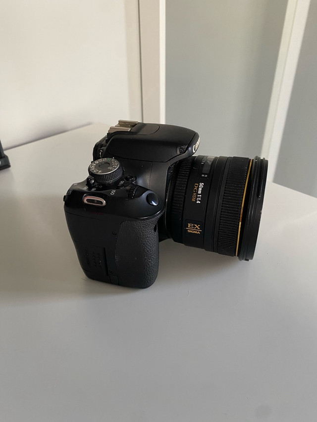 Canon T3I DSLR & Sigma 50mm 1.4  in Cameras & Camcorders in Hamilton - Image 3