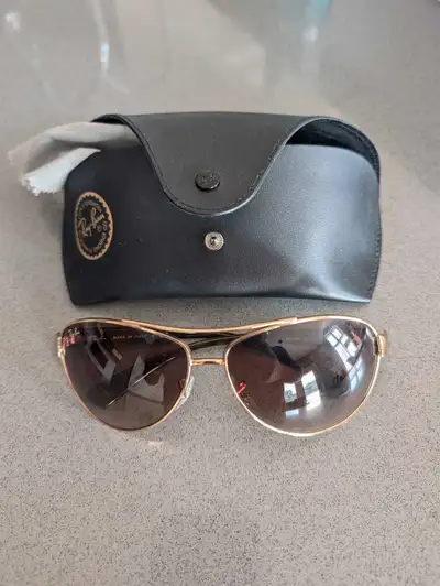 Ray Ban women's sunglasses, never worn, comes with case and cleaning cloth.